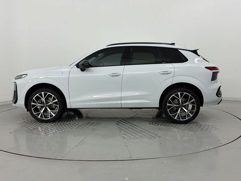 New 2026 Audi Q3 quattro 2.0T AWD/4WD image 2