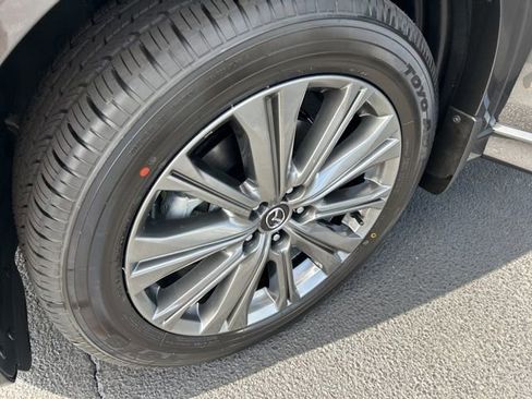 New 2025 MAZDA CX-5 Signature image 11