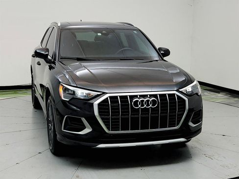 Used 2022 Audi Q3 2.0T Premium AWD/4WD image 2