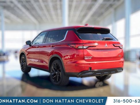 Used 2024 Mitsubishi Outlander SE image 19