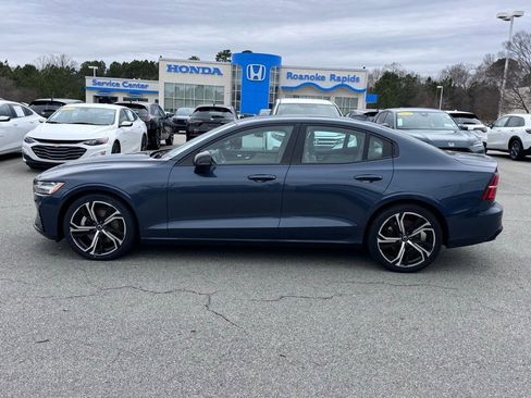 Used 2024 Volvo S60 B5 Core image 3