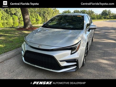 Certified 2025 Toyota Corolla SE FWD image 1