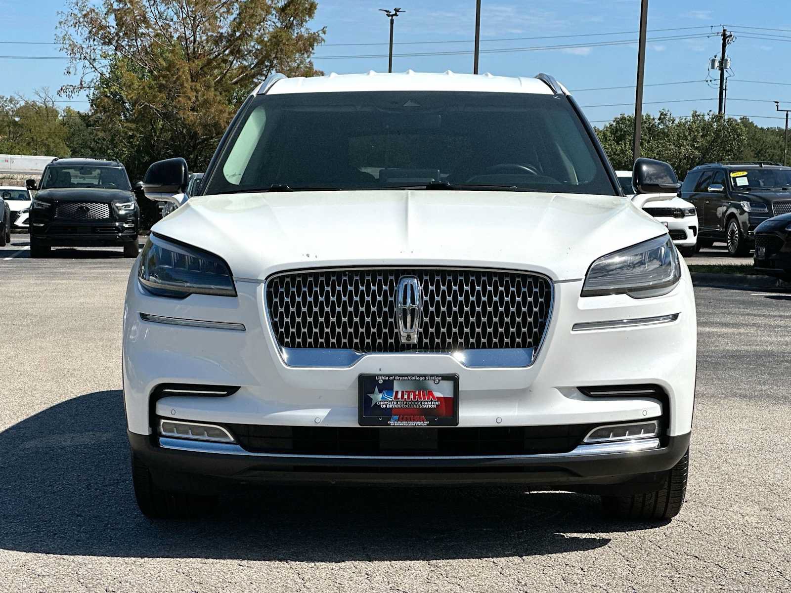 Used 2020 Lincoln Aviator Reserve w/ Elements Package Plus AWD/4WD image 10