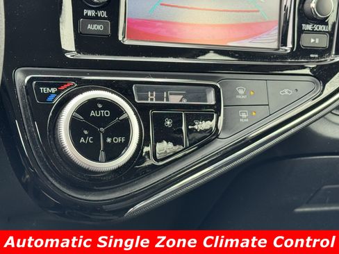 Used 2019 Toyota Prius C image 9