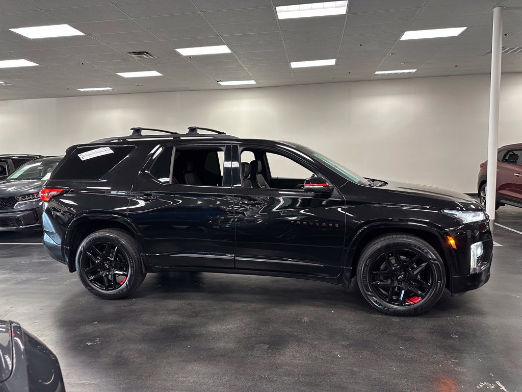 Used 2022 Chevrolet Traverse Premier w/ Redline Edition AWD/4WD image 8