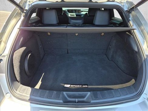 Used 2019 Lexus UX 200 FWD image 6