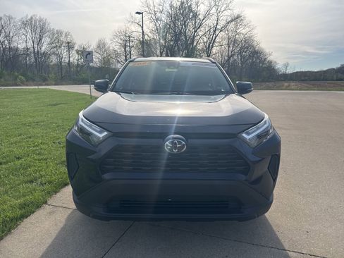 Used 2024 Toyota RAV4 XLE FWD image 2