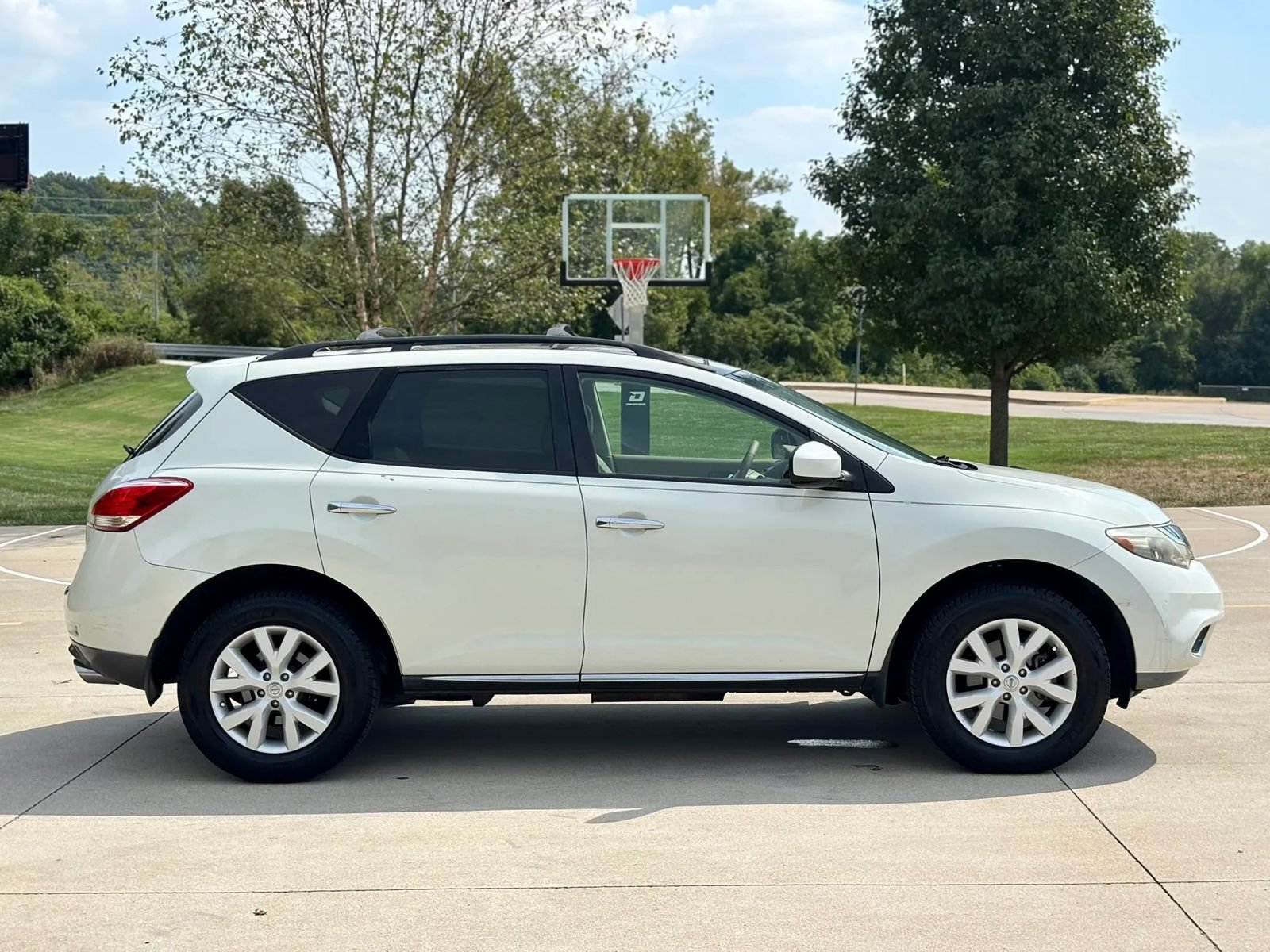Used 2011 Nissan Murano SV AWD/4WD image 4