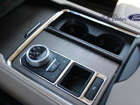 Certified 2024 Ford Expedition Limited RWD image 17