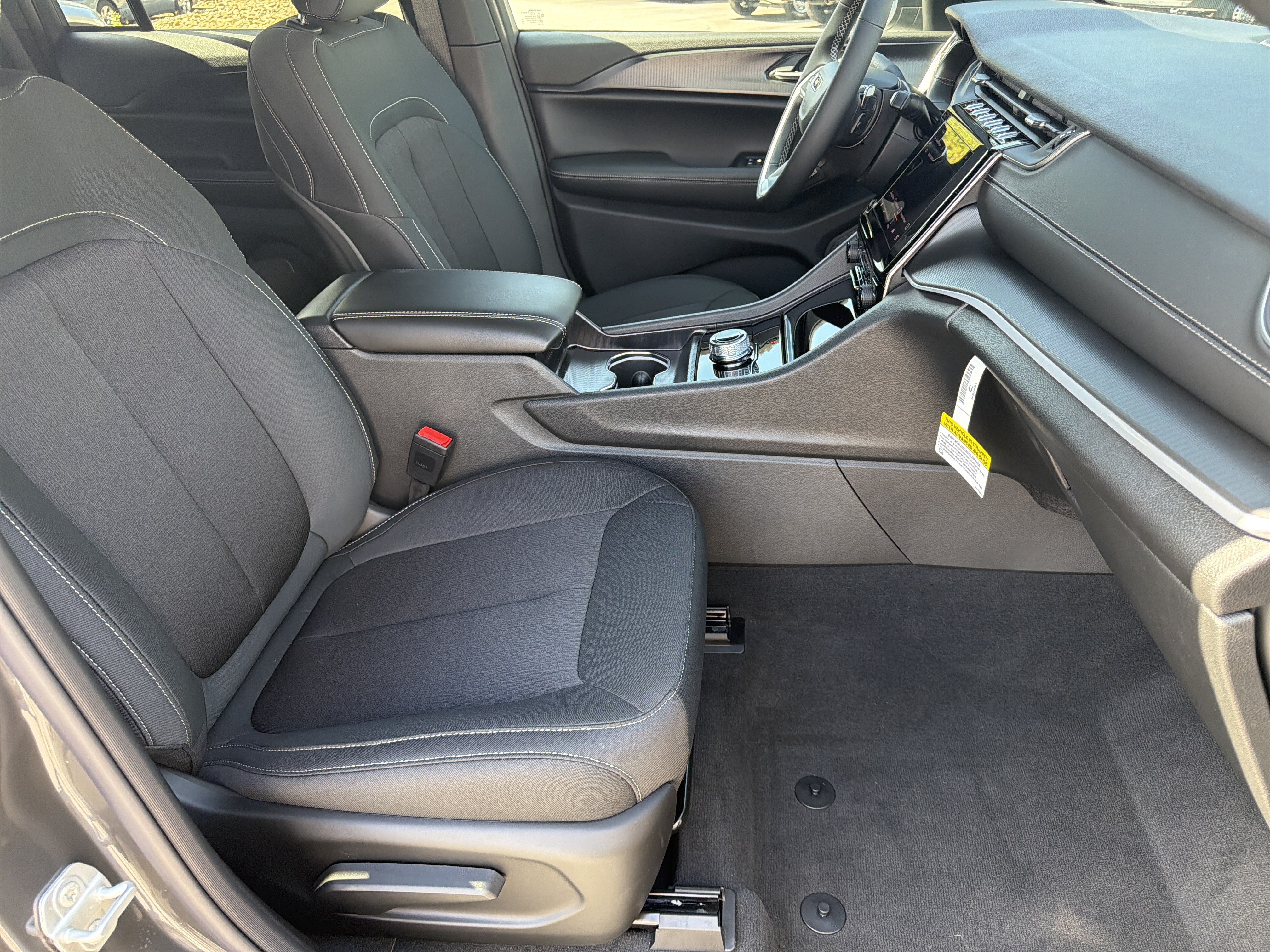 New 2026 Jeep Grand Cherokee Laredo X AWD/4WD image 16