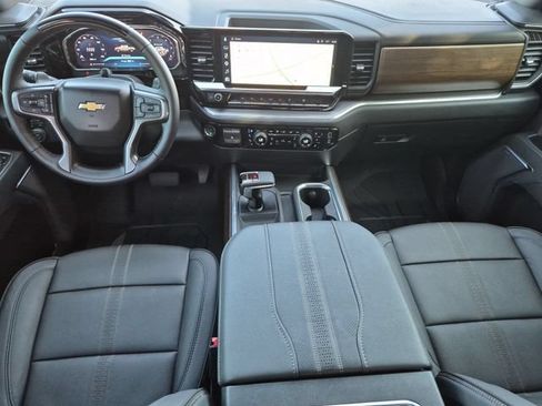 Used 2026 Chevrolet Silverado 1500 High Country AWD/4WD image 32
