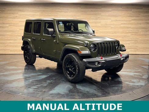 Used 2022 Jeep Wrangler Unlimited Sahara image 1