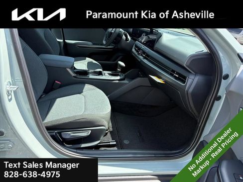 New 2026 Kia K4 FWD image 17