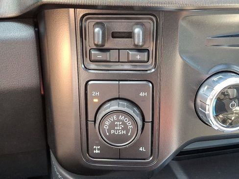 New 2026 Ford F250 Platinum w/ Tremor Off-Road Package image 18