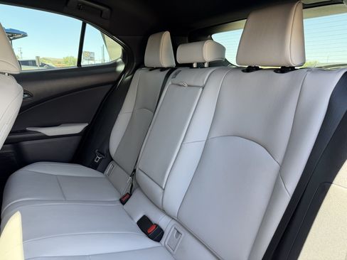 Used 2024 Lexus UX 250h FWD w/ Premium Package image 37