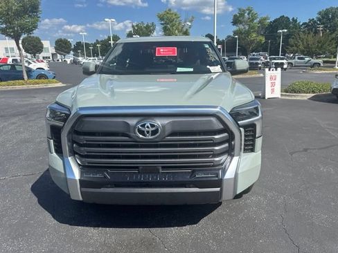 Used 2025 Toyota Tundra Limited AWD/4WD image 10