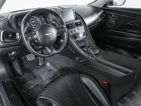 Used 2019 Aston Martin DB11 Coupe RWD image 9