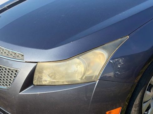 Used 2013 Chevrolet Cruze LS FWD image 8