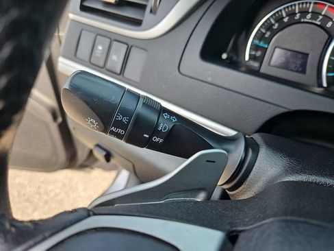 Used 2014 Toyota Camry SE FWD image 24