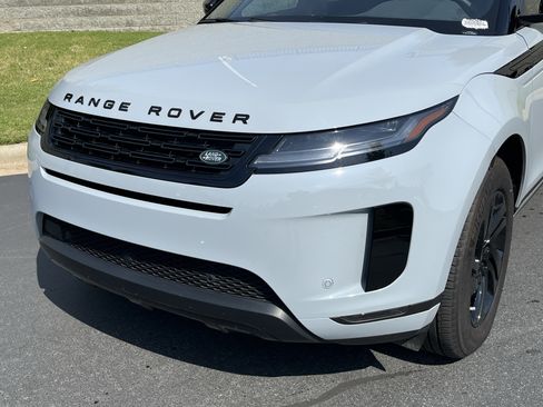 Used 2026 Land Rover Range Rover Evoque S AWD/4WD image 11