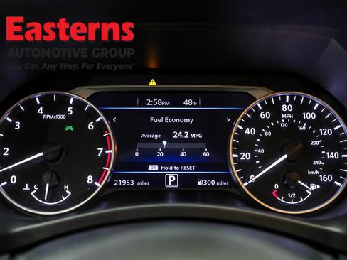 Used 2022 Nissan Sentra SV image 18