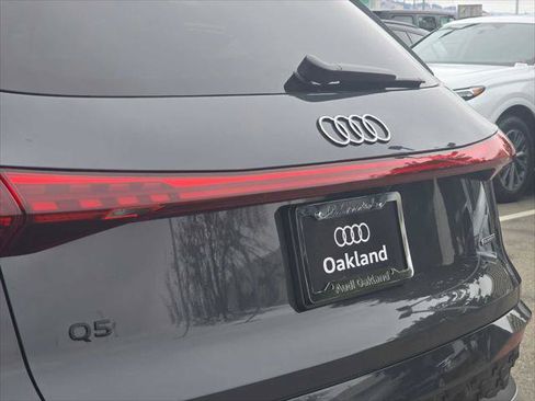 Used 2025 Audi Q5 Premium Plus w/ Premium Plus AWD/4WD image 14