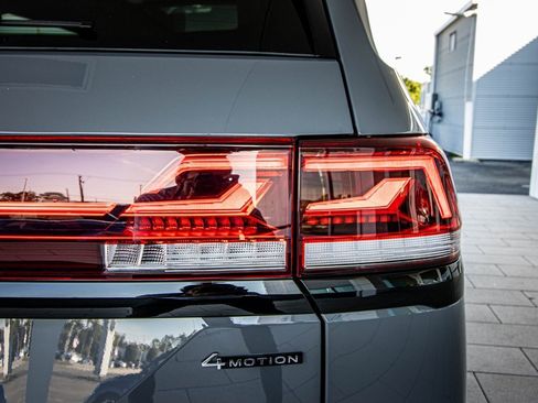 New 2026 Volkswagen Atlas Peak Edition image 18