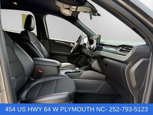Used 2025 Ford Escape ST-Line AWD/4WD image 15