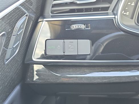 Certified 2025 Audi Q8 Premium Plus w/ Premium Plus Package image 24