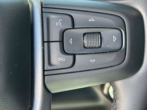 Used 2025 GMC Sierra 1500 SLT AWD/4WD image 22
