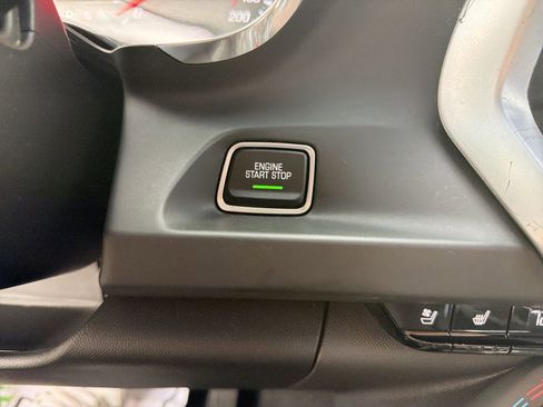 Used 2019 Chevrolet Camaro SS image 17