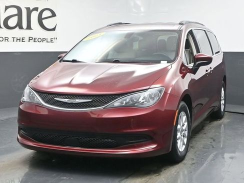 Used 2021 Chrysler Voyager Lxi image 7