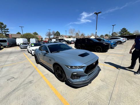 Used 2024 Ford Mustang GT image 3