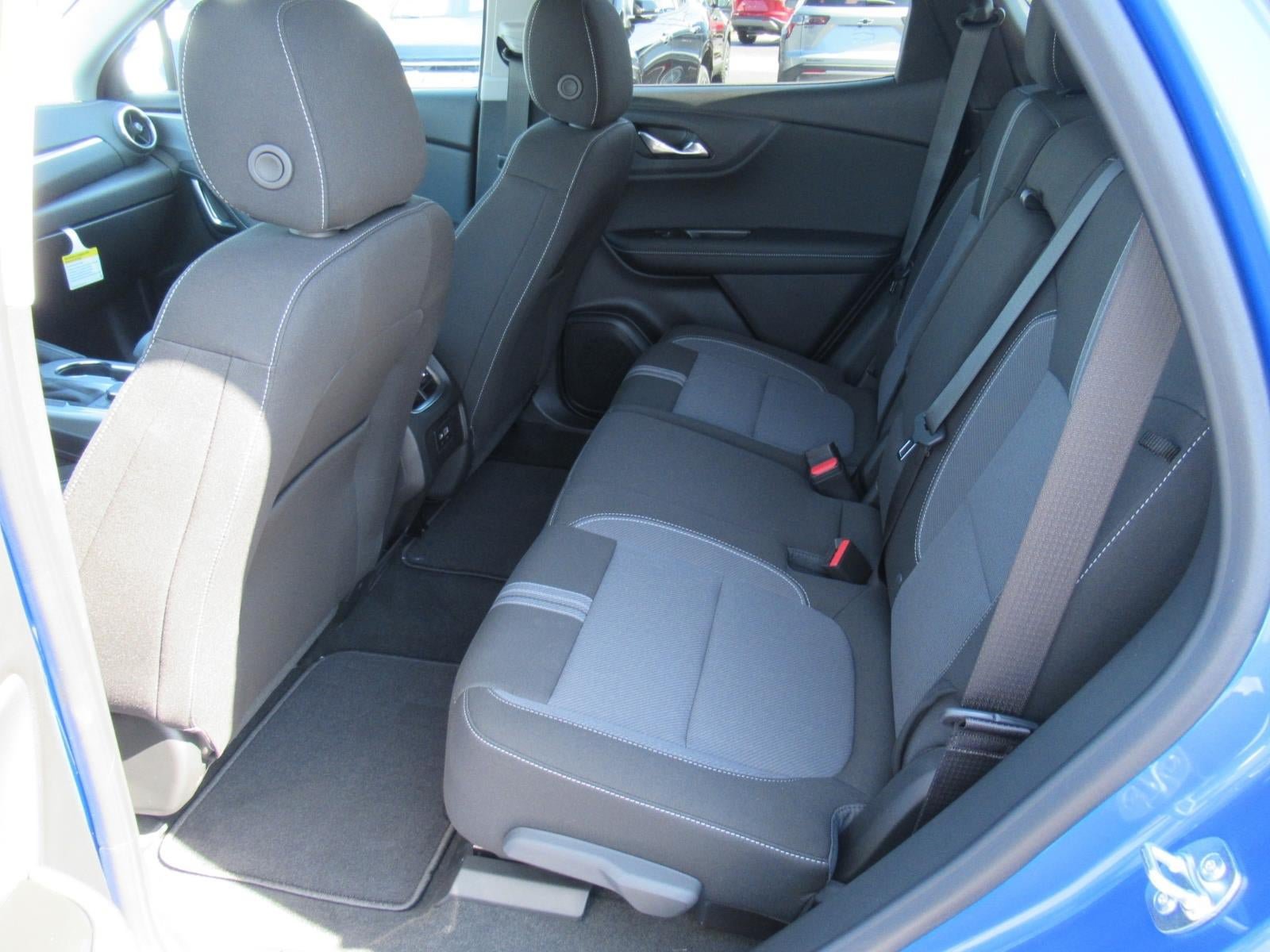 New 2026 Chevrolet Blazer LT w/ Convenience Package FWD image 31