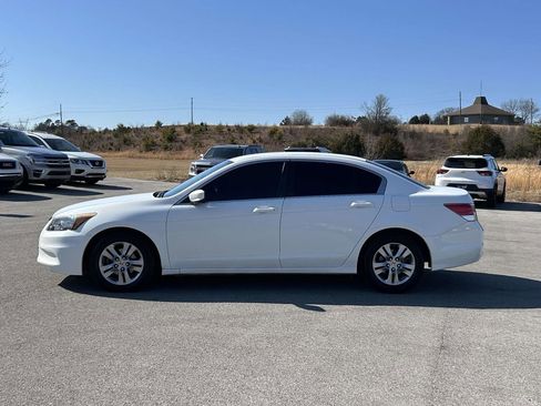 Used 2011 Honda Accord LX-P image 6
