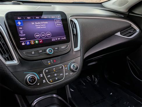 Used 2024 Chevrolet Malibu LT image 15