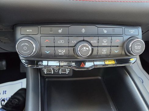 Used 2025 Dodge Durango GT image 18