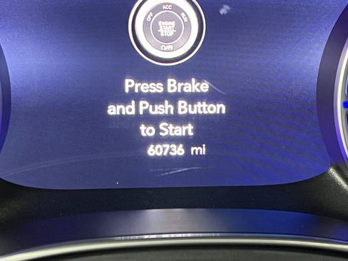 Used 2025 Chrysler Pacifica Limited FWD image 26