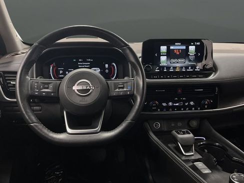 Used 2022 Nissan Rogue Platinum w/ Head-Up Display Package image 5