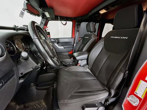 Used 2016 Jeep Wrangler Unlimited Rubicon AWD/4WD image 5