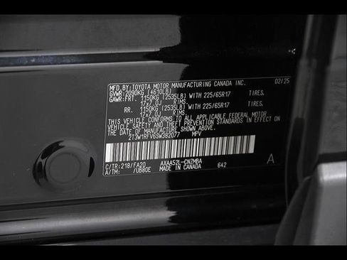 Used 2025 Toyota RAV4 XLE FWD image 23