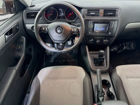 Used 2017 Volkswagen Jetta S image 15