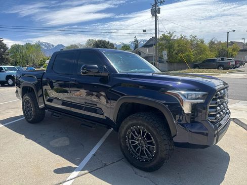 Used 2025 Toyota Tundra Limited AWD/4WD image 3