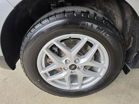 Used 2023 Ford Edge SEL AWD/4WD image 11