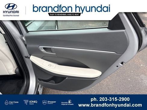 Certified 2023 Hyundai Sonata SEL w/ Convenience Package FWD image 9