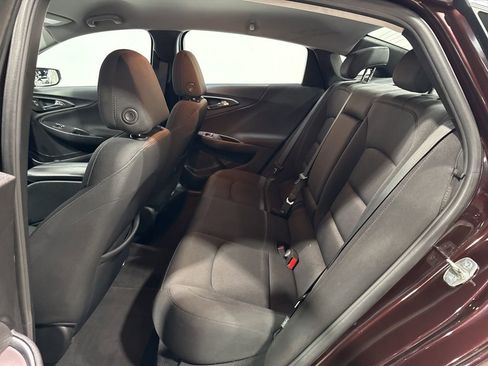 Used 2020 Chevrolet Malibu LT image 30