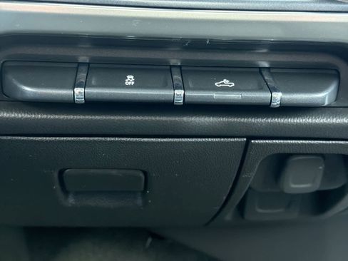 Used 2018 Chevrolet Silverado 1500 LT w/ All Star Edition image 31