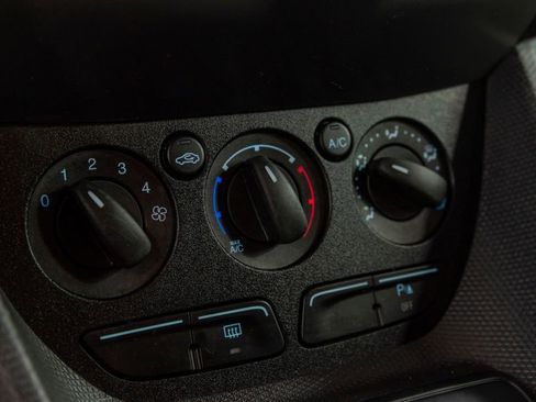 Used 2018 Ford Transit Connect XL image 23