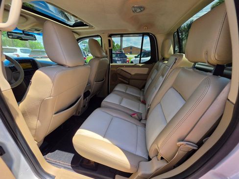 Used 2010 Ford Explorer Sport Trac Limited RWD image 11
