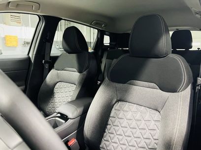 New 2025 Nissan Kicks SV